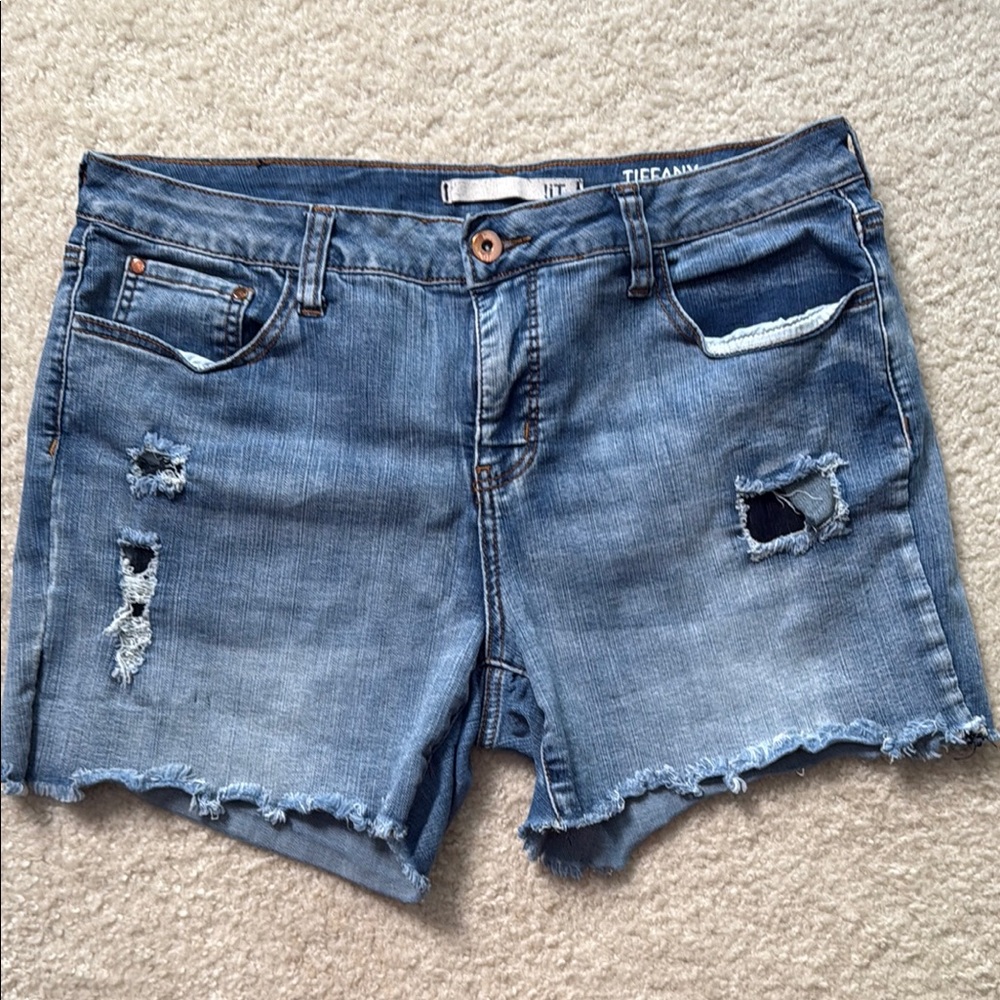 !iT Women’s Blue Denim Distressed Jean Shorts - Size 12 - Picture 1 of 4